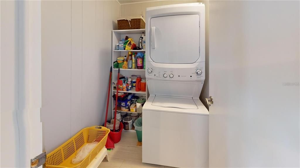 待售: $189,000 (2 贝兹, 2 浴室, 1120 平方英尺)