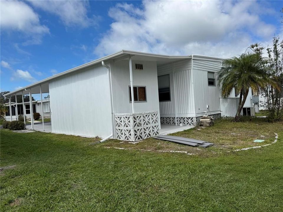 待售: $189,000 (2 贝兹, 2 浴室, 1120 平方英尺)