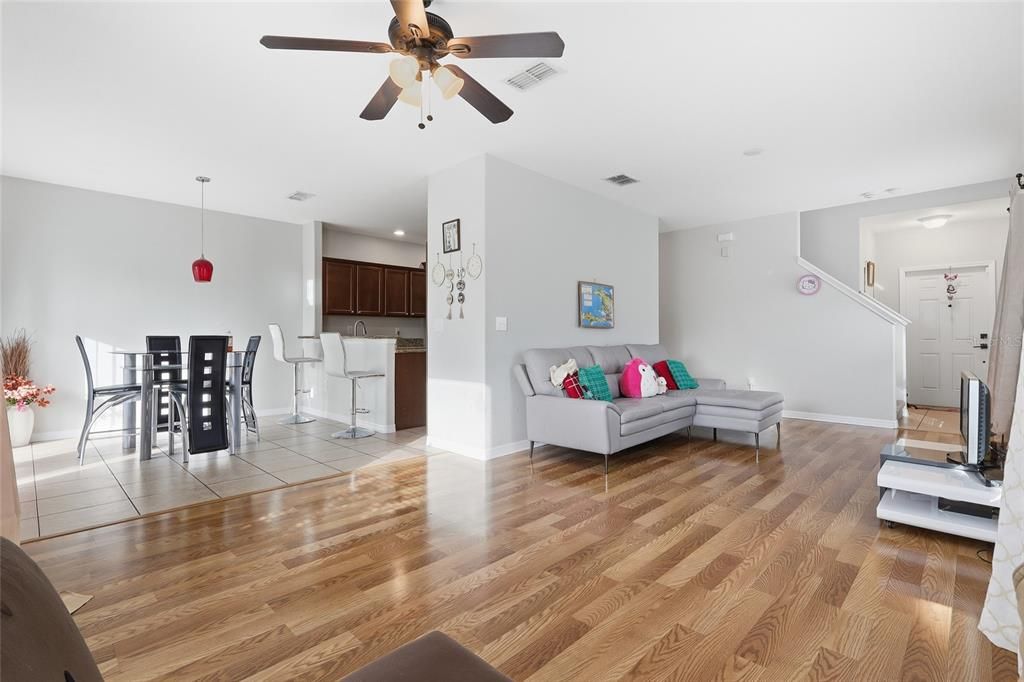 For Sale: $290,000 (3 beds, 2 baths, 1588 Square Feet)