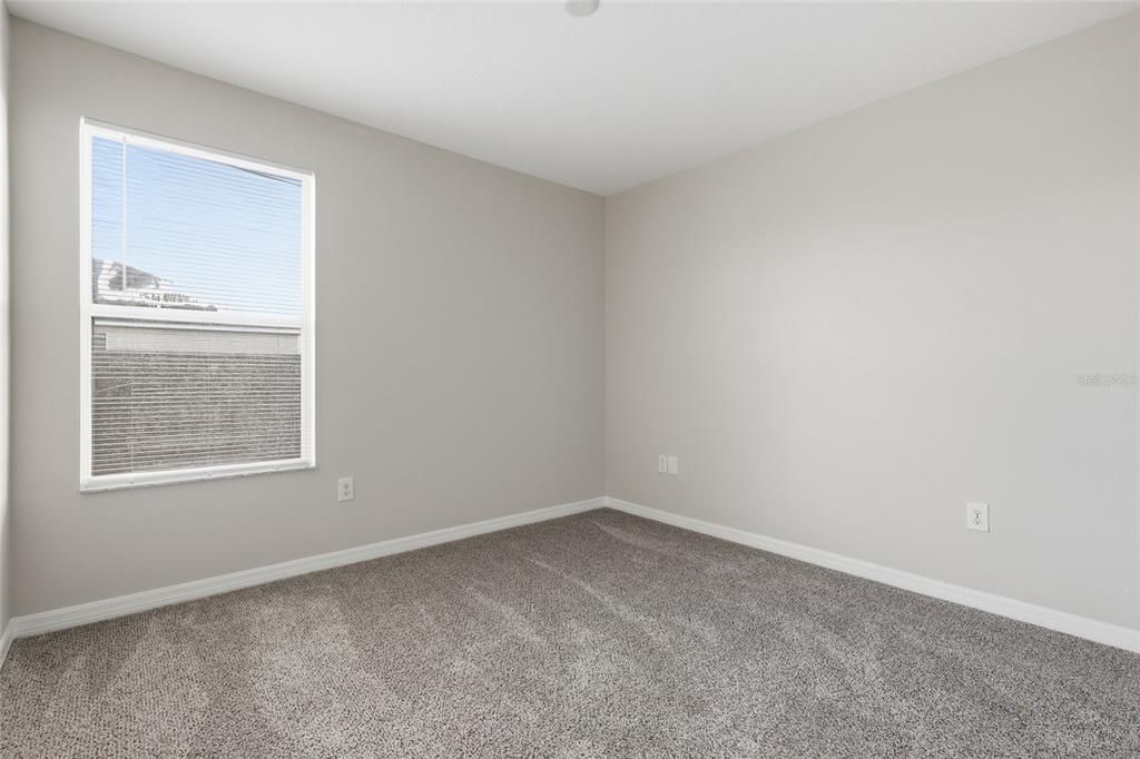 For Sale: $290,000 (3 beds, 2 baths, 1588 Square Feet)