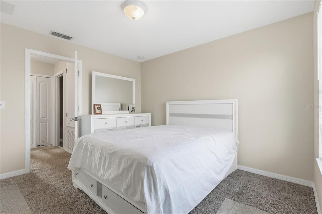 For Sale: $290,000 (3 beds, 2 baths, 1588 Square Feet)