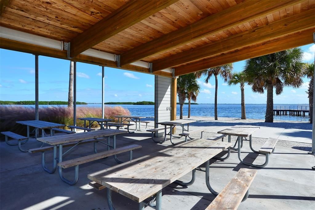 En Venta: $1,095,000 (2 camas, 2 baños, 1484 Pies cuadrados)