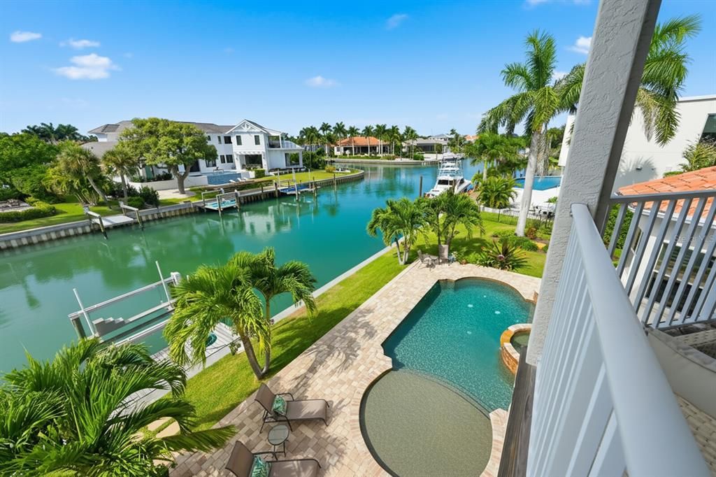 Activo con contrato: $5,295,000 (5 camas, 5 baños, 5240 Pies cuadrados)