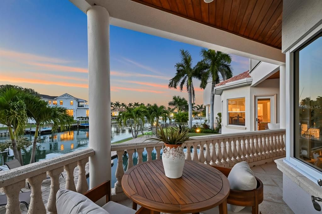 Activo con contrato: $5,295,000 (5 camas, 5 baños, 5240 Pies cuadrados)