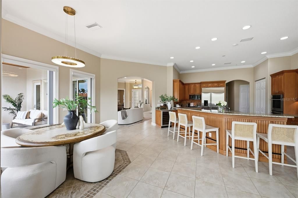 Activo con contrato: $5,295,000 (5 camas, 5 baños, 5240 Pies cuadrados)