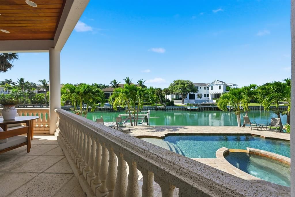 Activo con contrato: $5,295,000 (5 camas, 5 baños, 5240 Pies cuadrados)