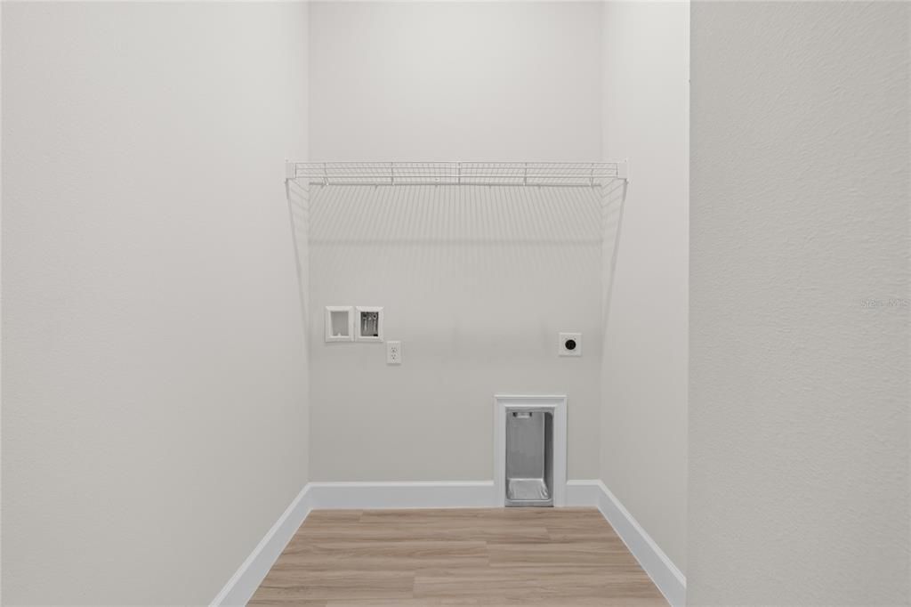 待售: $361,400 (4 贝兹, 2 浴室, 1635 平方英尺)