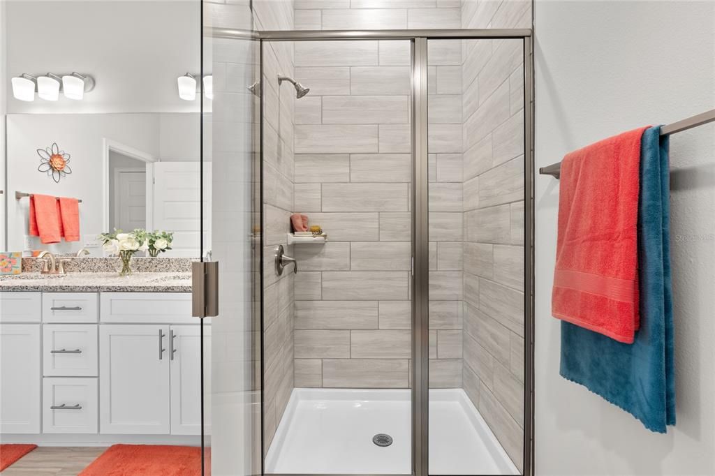 待售: $361,400 (4 贝兹, 2 浴室, 1635 平方英尺)