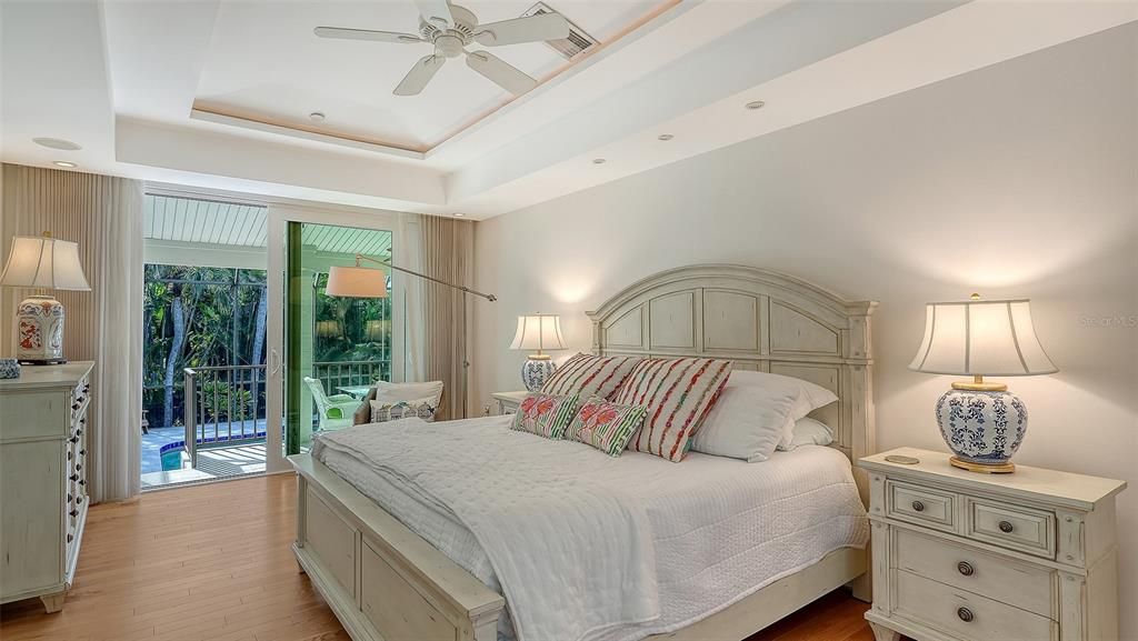 На продажу: $1,575,000 (3 спален, 3 ванн, 2758 Квадратных фут)