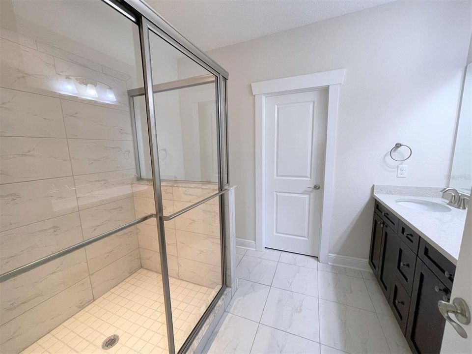 В аренду: $4,000 (4 спален, 3 ванн, 2090 Квадратных фут)