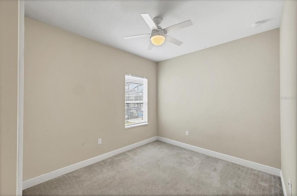 Activo con contrato: $450,000 (3 camas, 2 baños, 1874 Pies cuadrados)