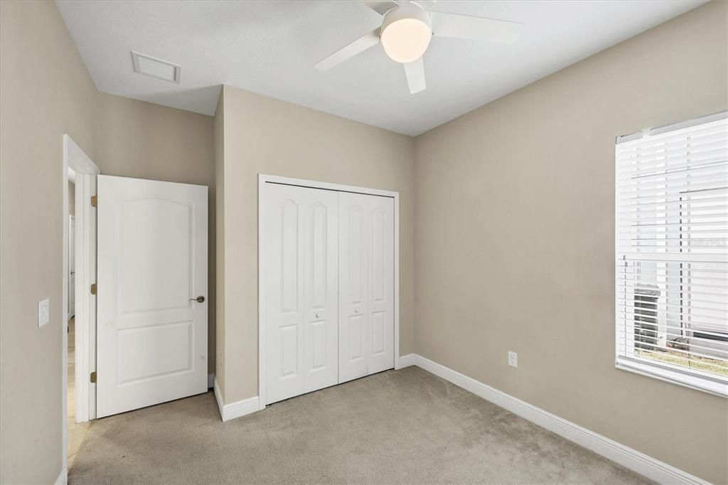 Activo con contrato: $450,000 (3 camas, 2 baños, 1874 Pies cuadrados)