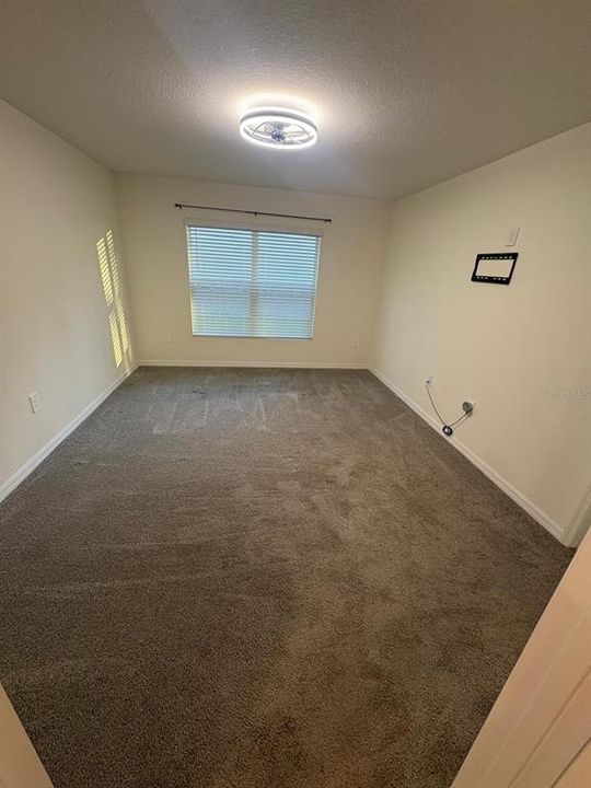 В аренду: $2,200 (4 спален, 2 ванн, 1828 Квадратных фут)