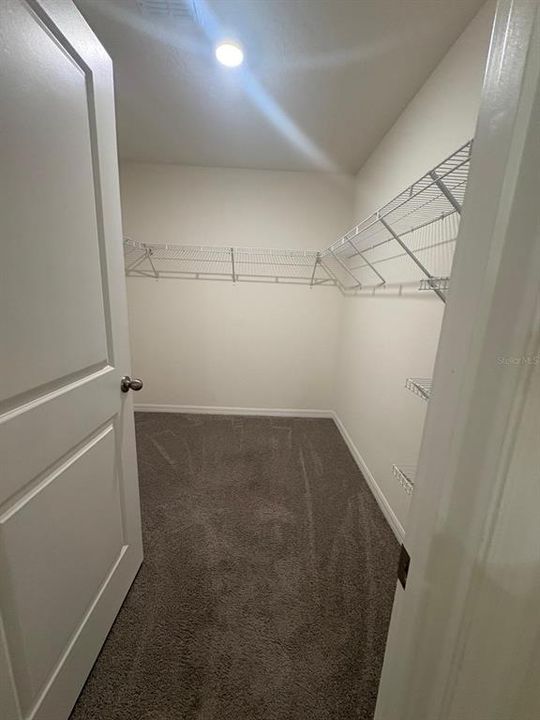 В аренду: $2,200 (4 спален, 2 ванн, 1828 Квадратных фут)