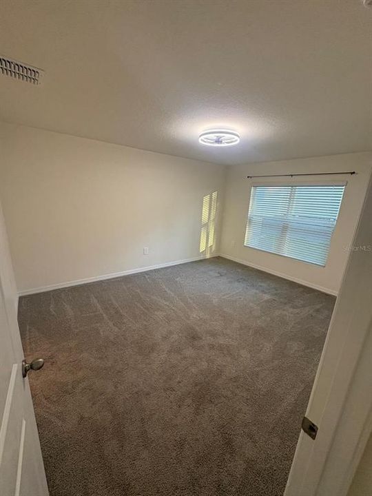 В аренду: $2,200 (4 спален, 2 ванн, 1828 Квадратных фут)