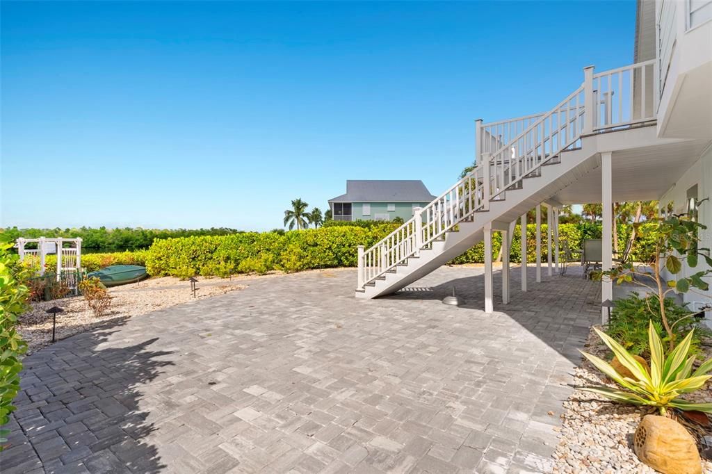 For Sale: $849,900 (4 beds, 3 baths, 4118 Square Feet)