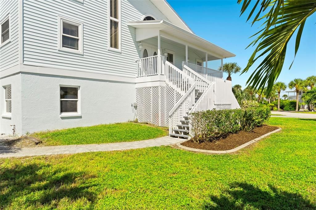 For Sale: $849,900 (4 beds, 3 baths, 4118 Square Feet)