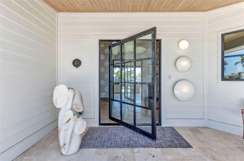 For Sale: $1,194,000 (3 beds, 2 baths, 2675 Square Feet)