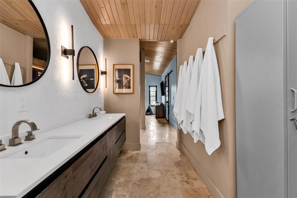 For Sale: $1,194,000 (3 beds, 2 baths, 2675 Square Feet)