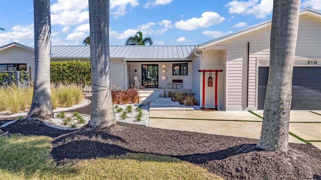 For Sale: $1,194,000 (3 beds, 2 baths, 2675 Square Feet)