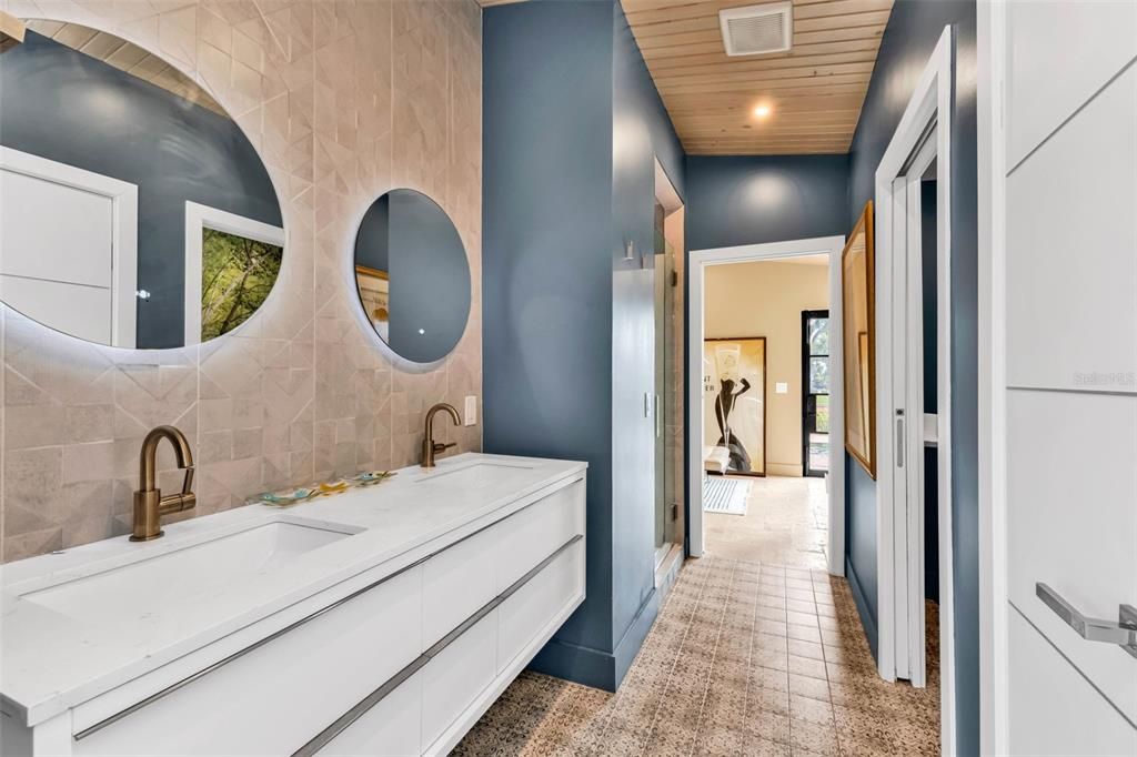 For Sale: $1,194,000 (3 beds, 2 baths, 2675 Square Feet)