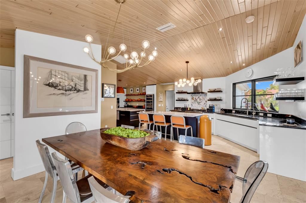 For Sale: $1,194,000 (3 beds, 2 baths, 2675 Square Feet)