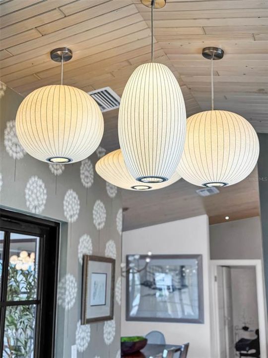 For Sale: $1,194,000 (3 beds, 2 baths, 2675 Square Feet)