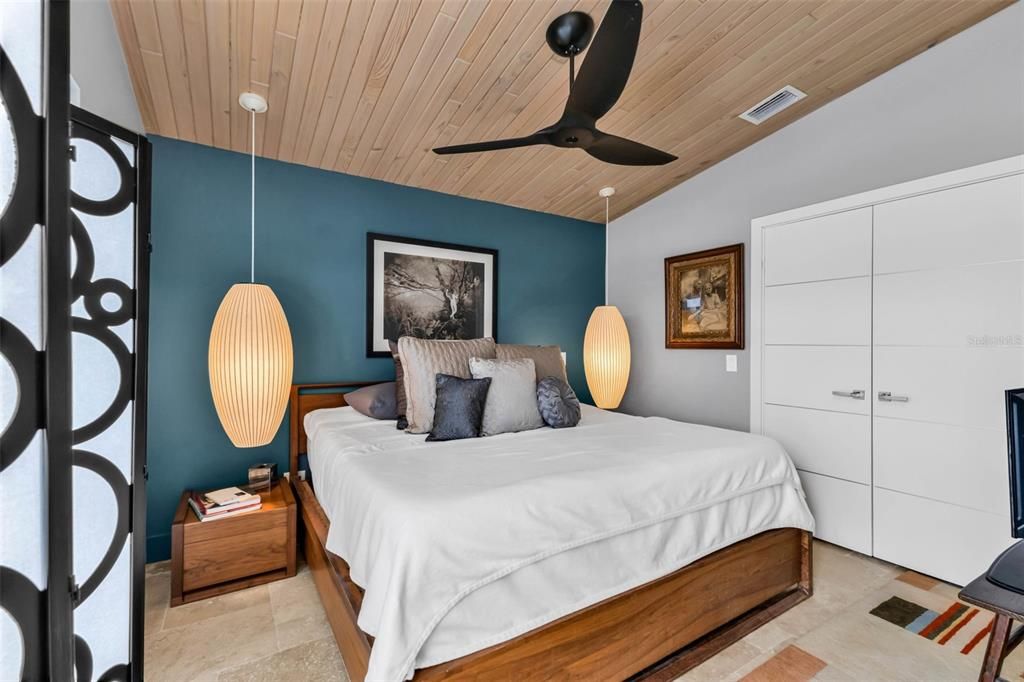 For Sale: $1,194,000 (3 beds, 2 baths, 2675 Square Feet)