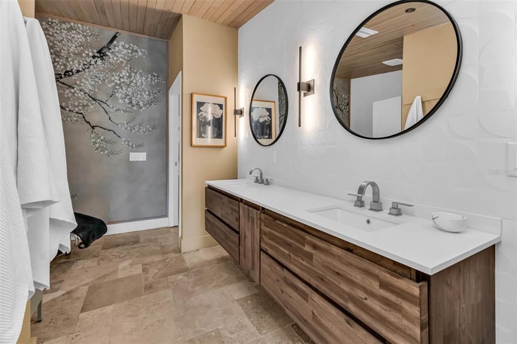 For Sale: $1,194,000 (3 beds, 2 baths, 2675 Square Feet)