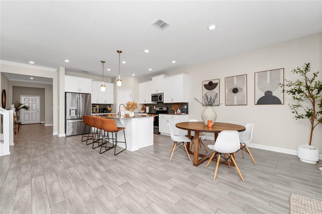 На продажу: $625,000 (5 спален, 3 ванн, 3359 Квадратных фут)