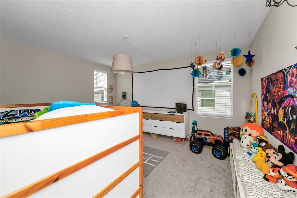 На продажу: $625,000 (5 спален, 3 ванн, 3359 Квадратных фут)