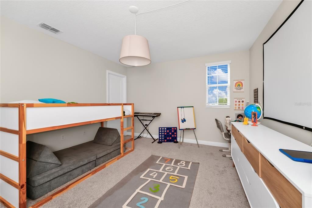 На продажу: $625,000 (5 спален, 3 ванн, 3359 Квадратных фут)