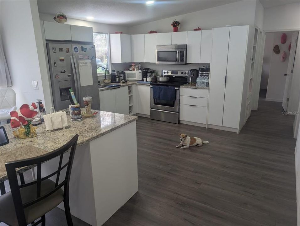 For Sale: $410,000 (4 beds, 2 baths, 1904 Square Feet)