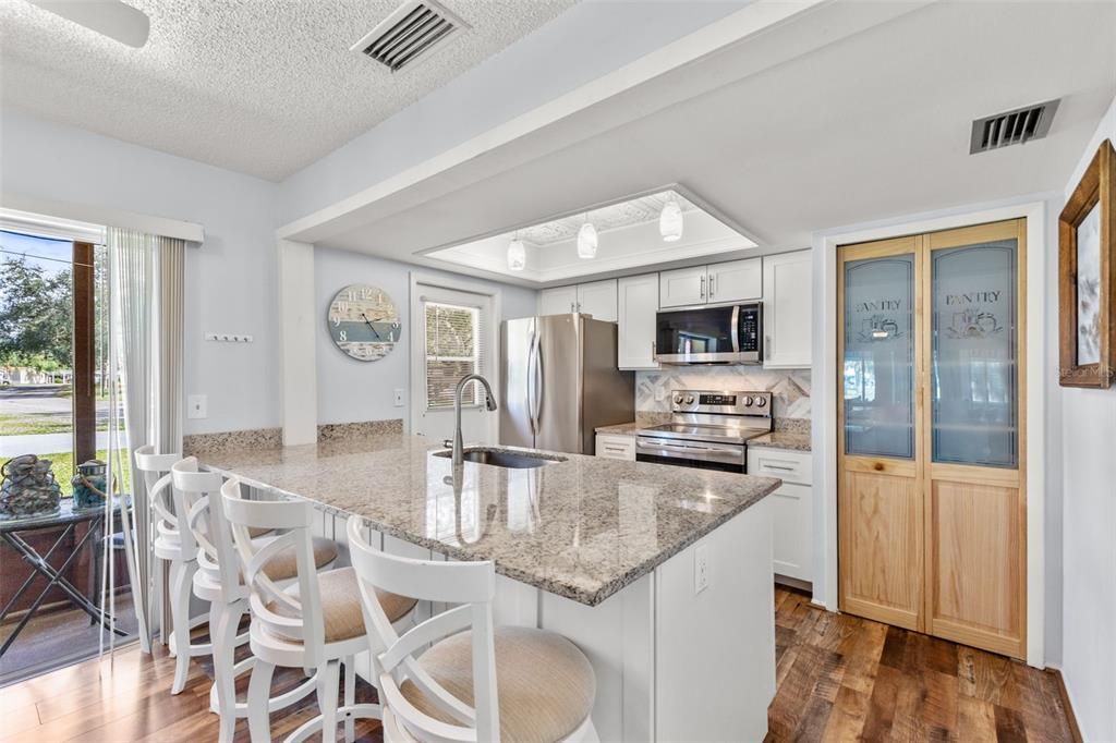 待售: $249,900 (2 贝兹, 2 浴室, 1128 平方英尺)