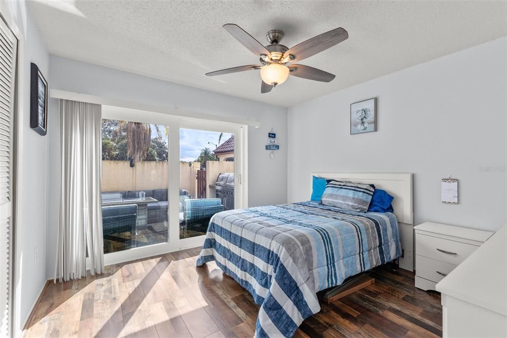 待售: $249,900 (2 贝兹, 2 浴室, 1128 平方英尺)