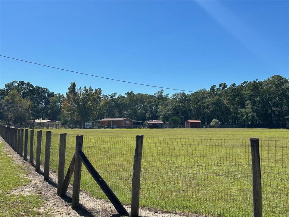 На продажу: $135,000 (1.00 acres)