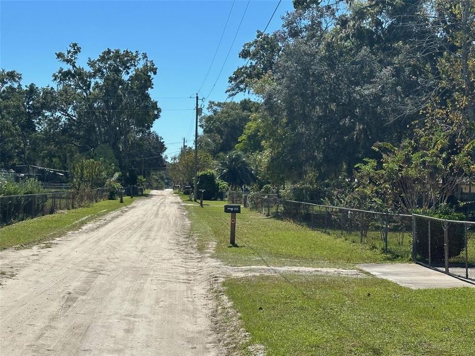 На продажу: $135,000 (1.00 acres)