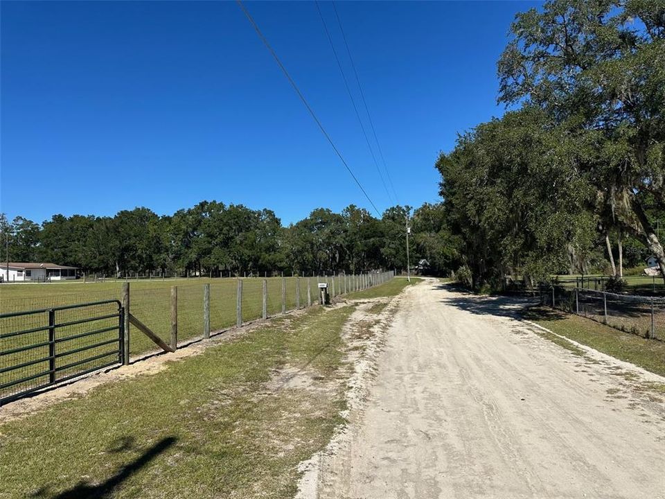 На продажу: $135,000 (1.00 acres)