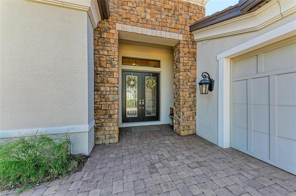 For Sale: $1,075,000 (3 beds, 3 baths, 2862 Square Feet)