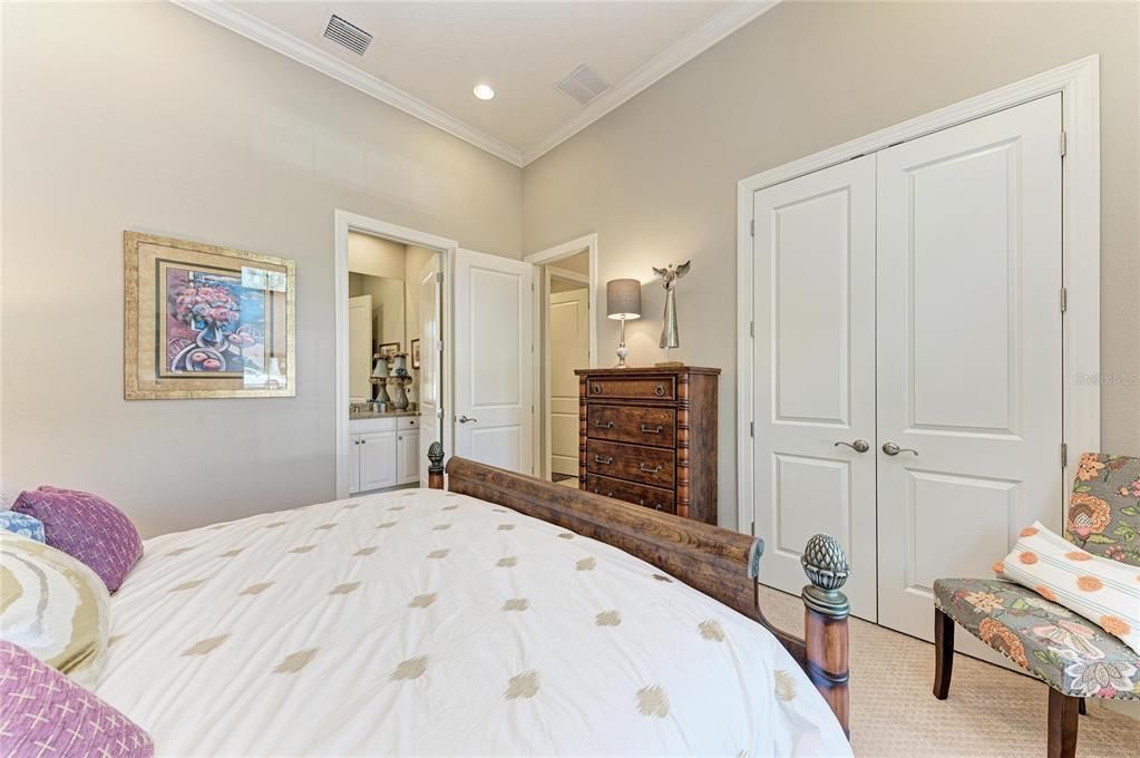 For Sale: $1,075,000 (3 beds, 3 baths, 2862 Square Feet)