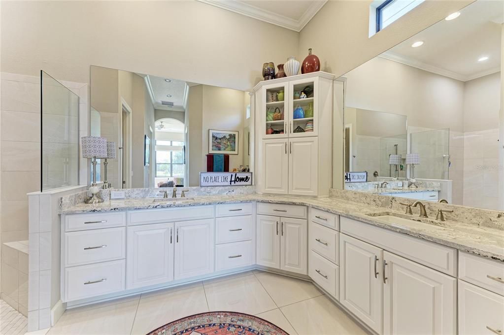 For Sale: $1,075,000 (3 beds, 3 baths, 2862 Square Feet)