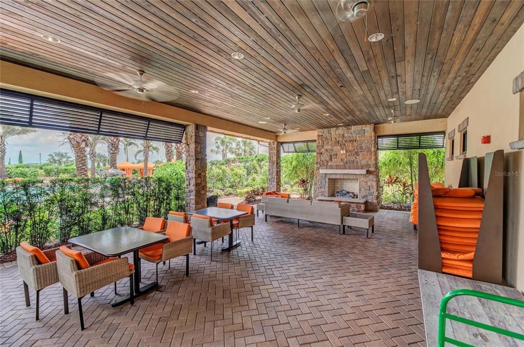 For Sale: $1,075,000 (3 beds, 3 baths, 2862 Square Feet)