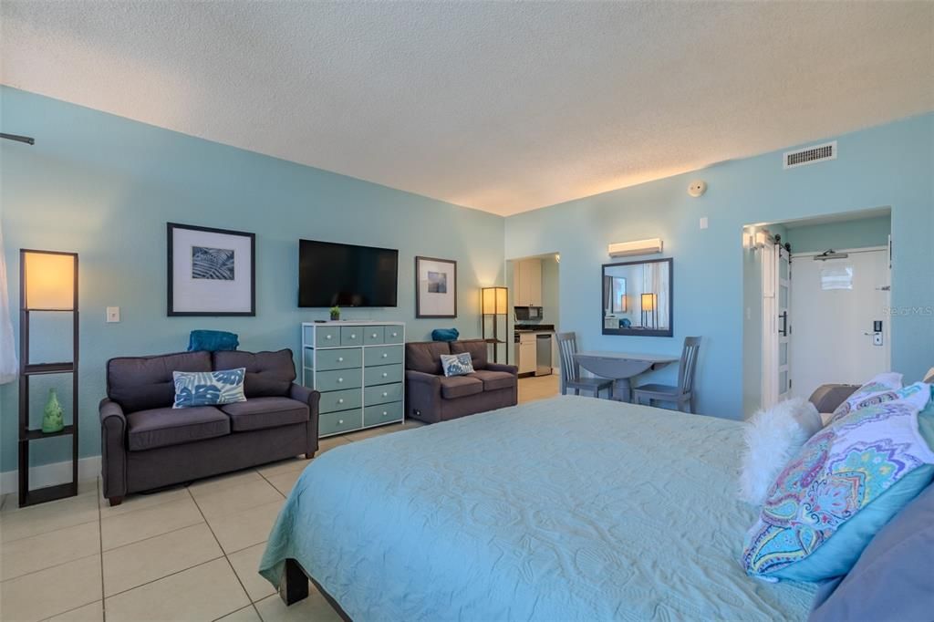 For Sale: $141,000 (1 beds, 1 baths, 445 Square Feet)