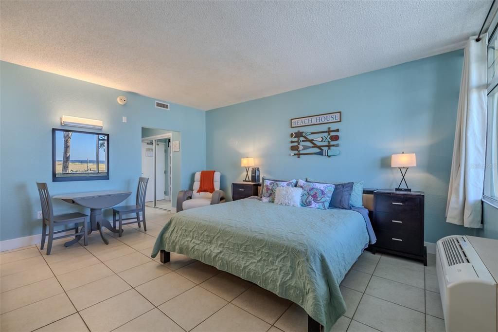 For Sale: $141,000 (1 beds, 1 baths, 445 Square Feet)