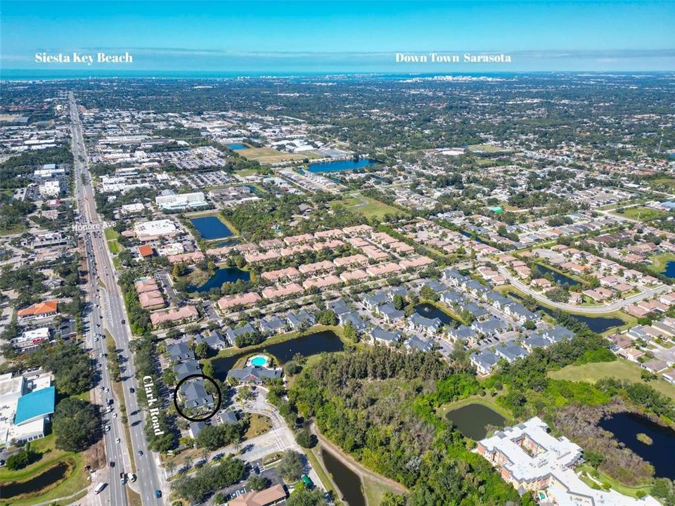 合同活跃: $1,700 (2 贝兹, 2 浴室, 1112 平方英尺)