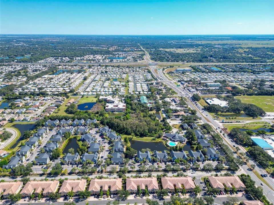 合同活跃: $1,700 (2 贝兹, 2 浴室, 1112 平方英尺)