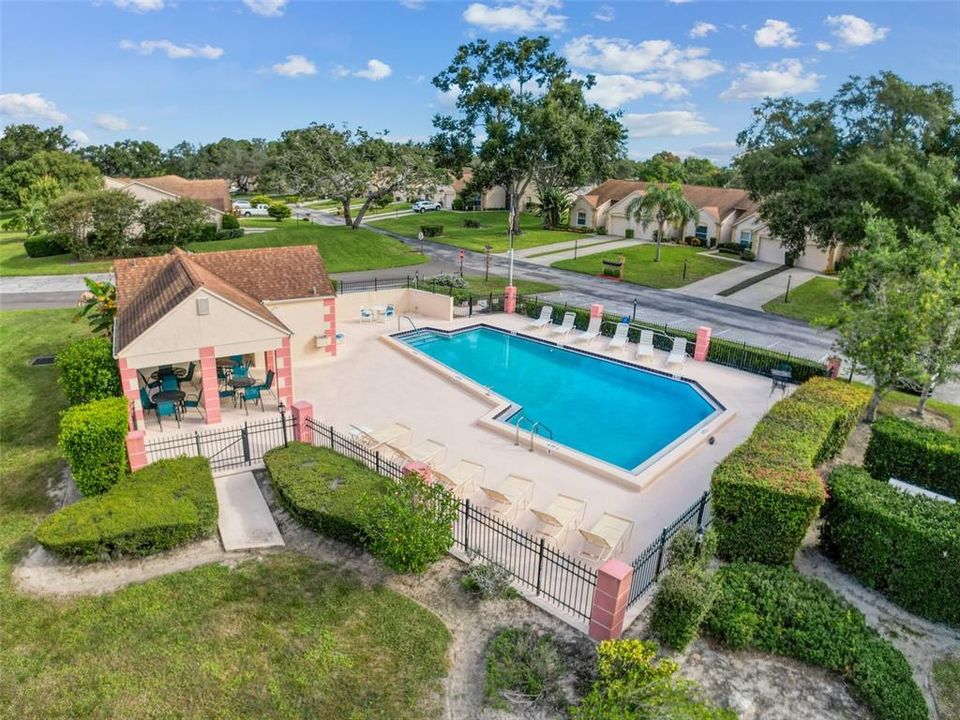 На продажу: $149,000 (2 спален, 2 ванн, 1171 Квадратных фут)