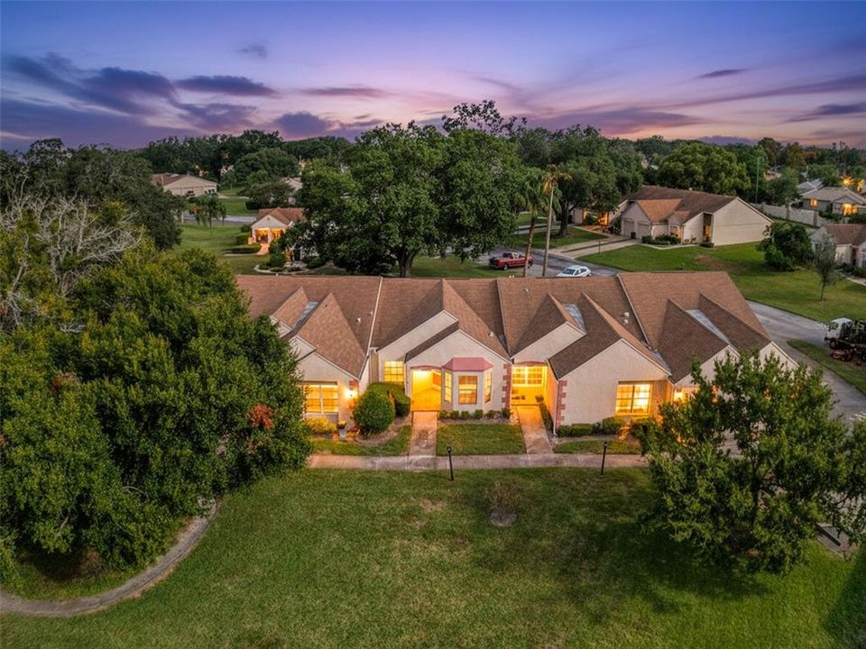 На продажу: $149,000 (2 спален, 2 ванн, 1171 Квадратных фут)