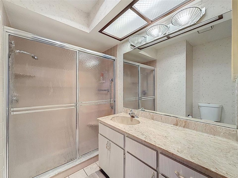 На продажу: $149,000 (2 спален, 2 ванн, 1171 Квадратных фут)