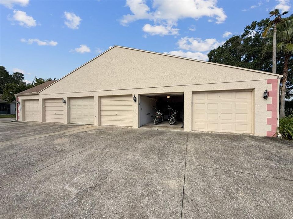 На продажу: $149,000 (2 спален, 2 ванн, 1171 Квадратных фут)